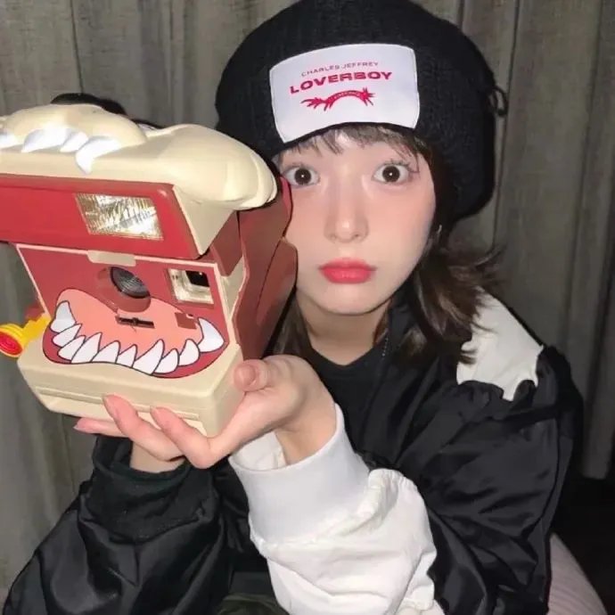 石榴裙下